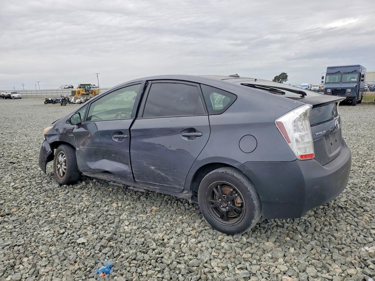 2011 TOYOTA PRIUS