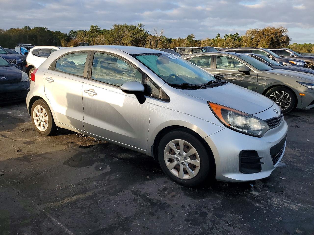 2016 KIA RIO
