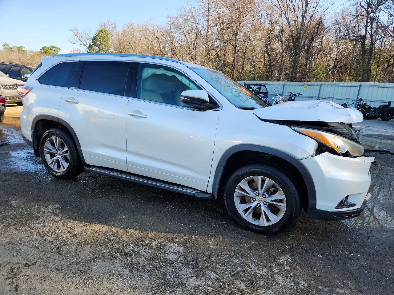 2015 TOYOTA HIGHLANDER