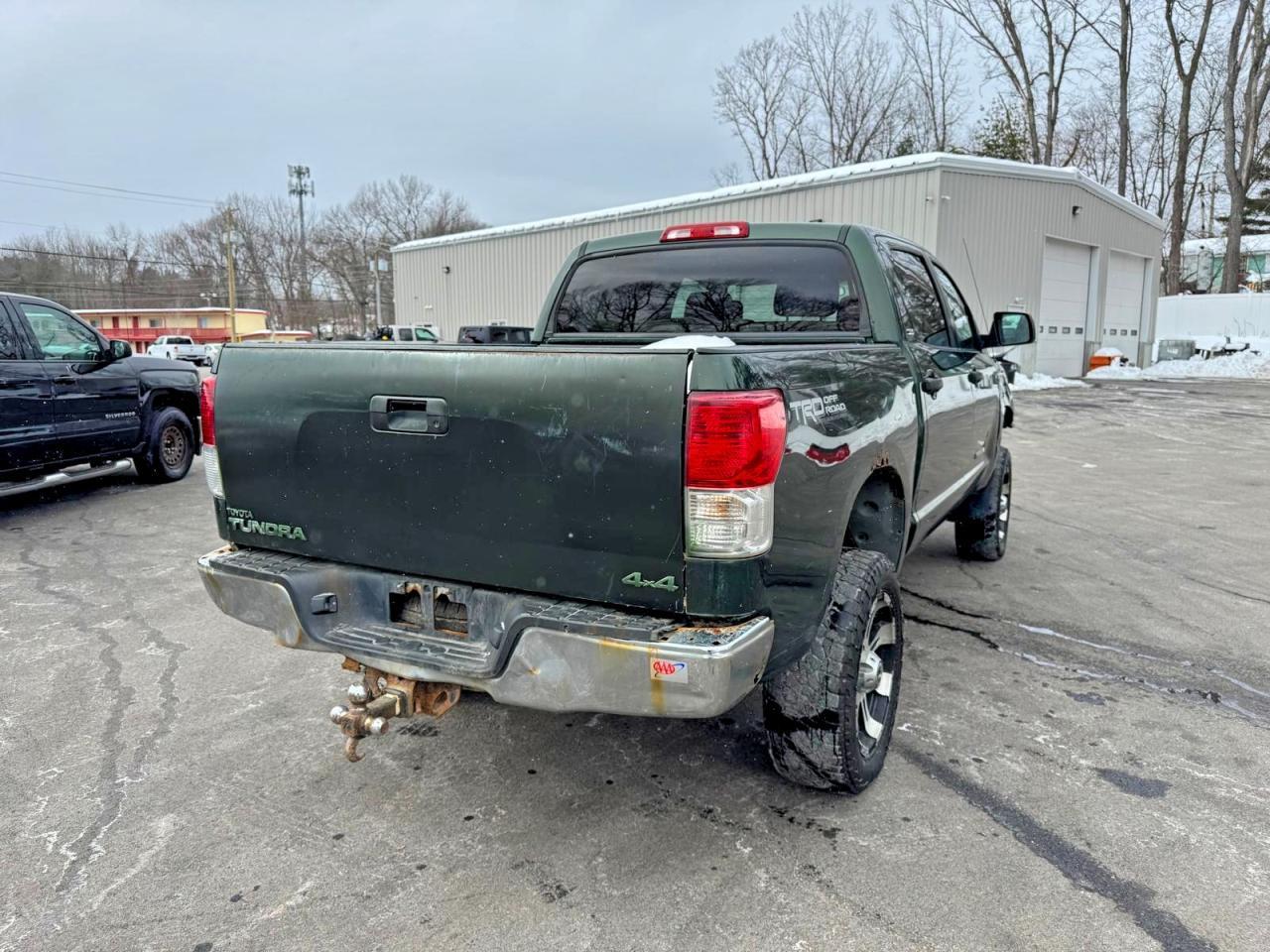 2011 TOYOTA TUNDRA