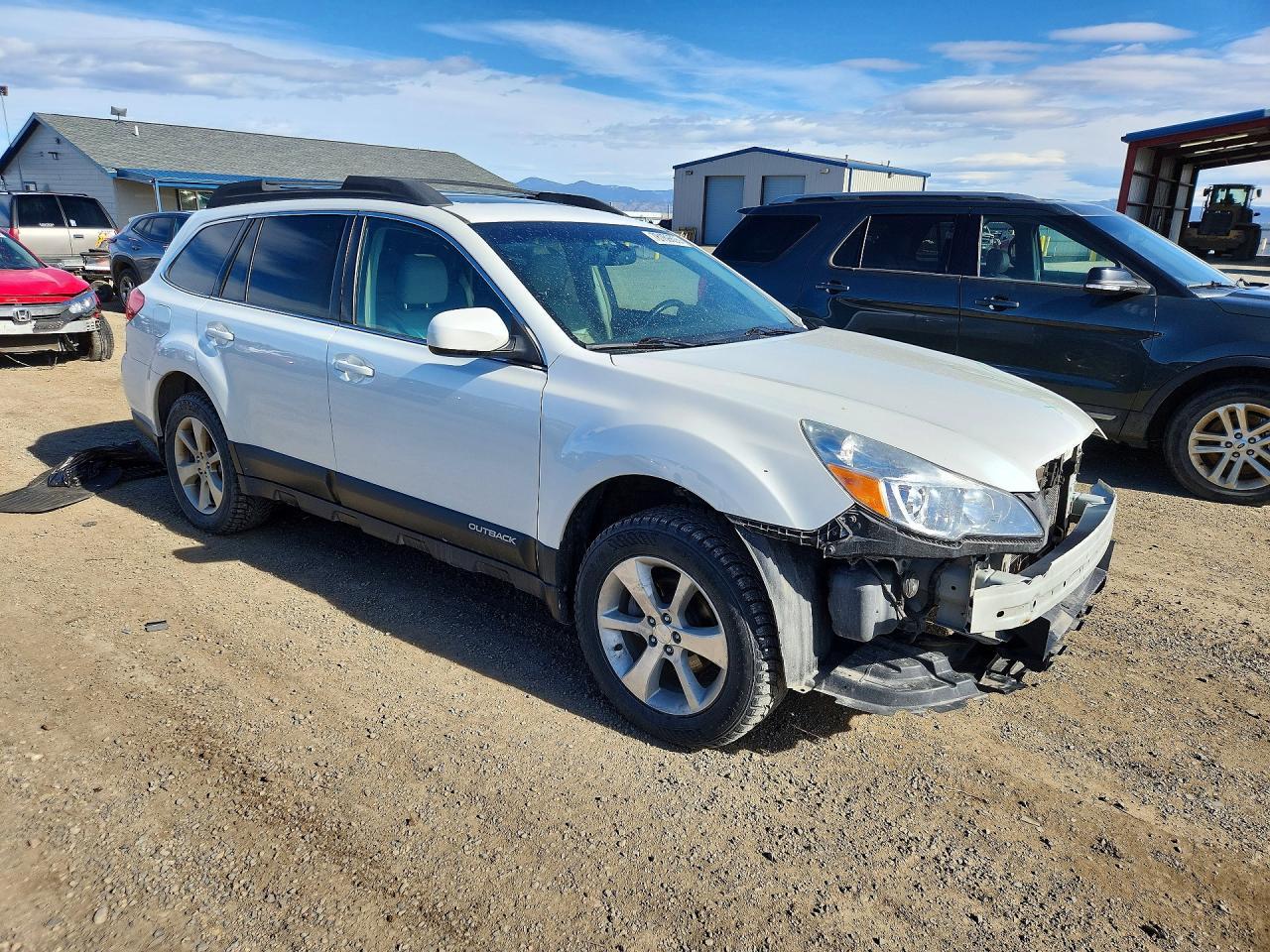 2013 SUBARU Outback
