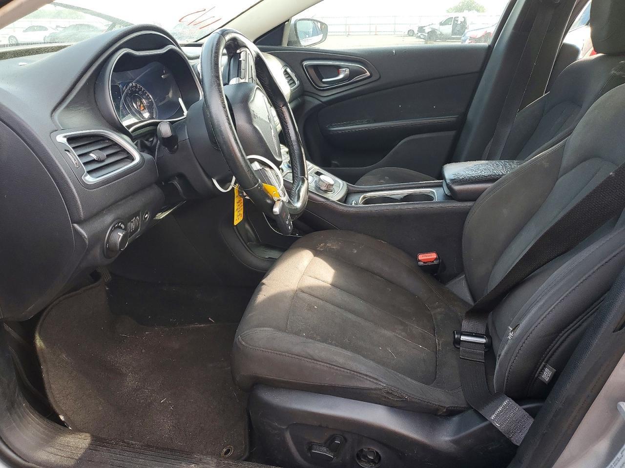 2015 CHRYSLER 200