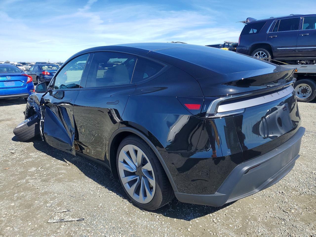 2026 TESLA MODEL Y