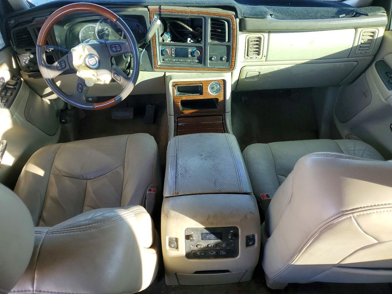 2004 CADILLAC ESCALADE