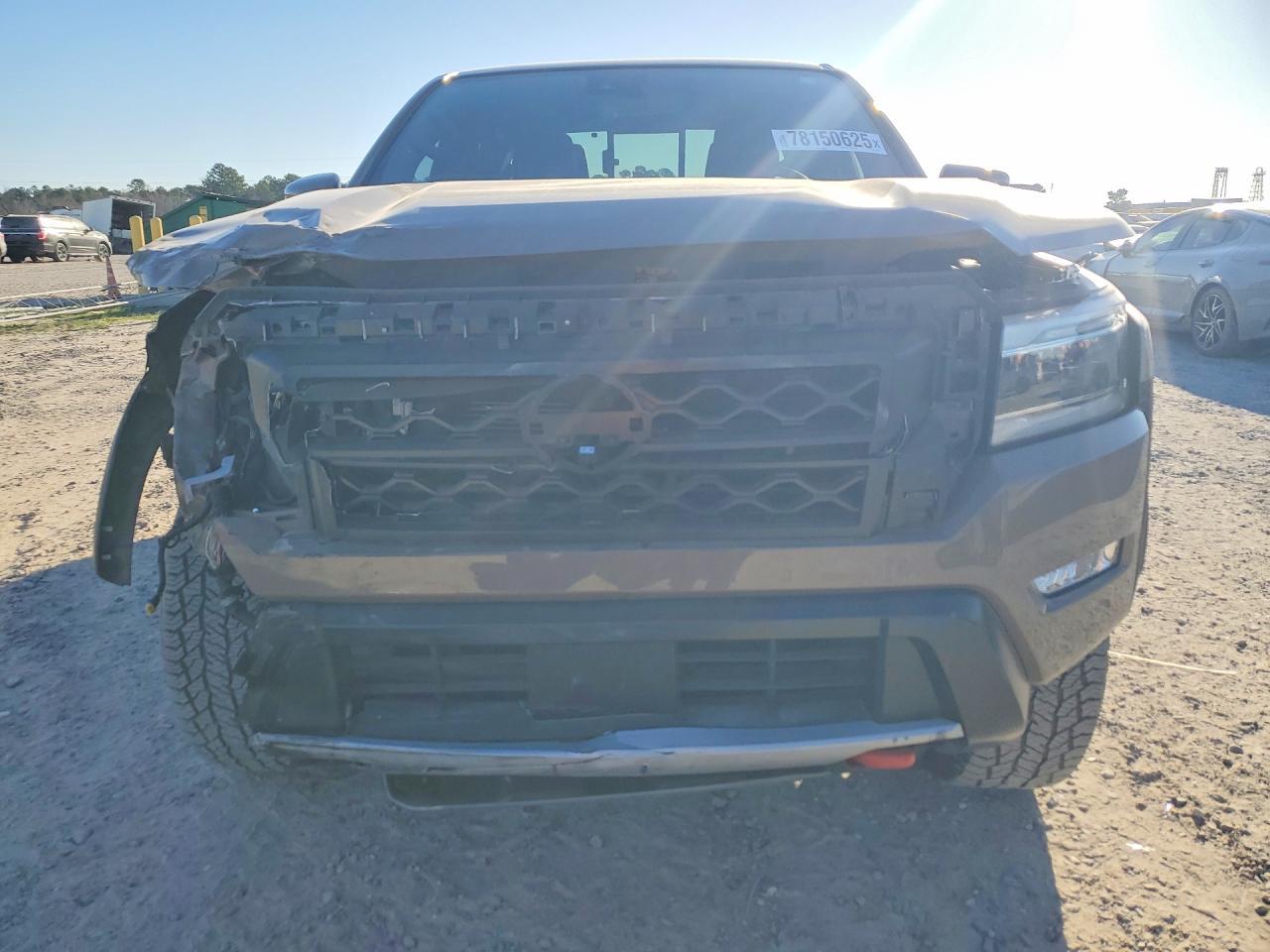 2024 NISSAN Frontier