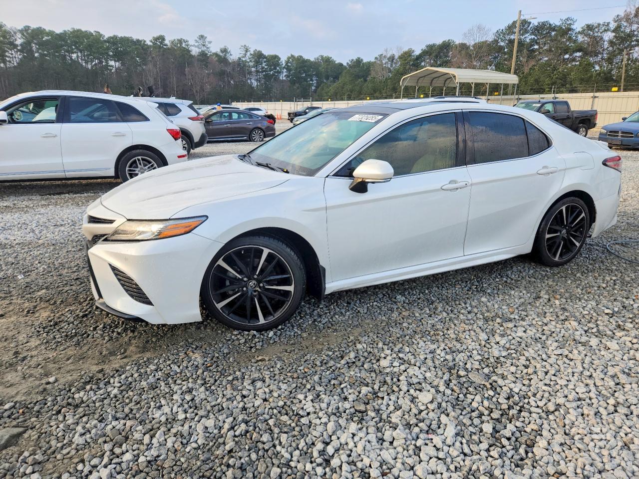 2018 TOYOTA CAMRY