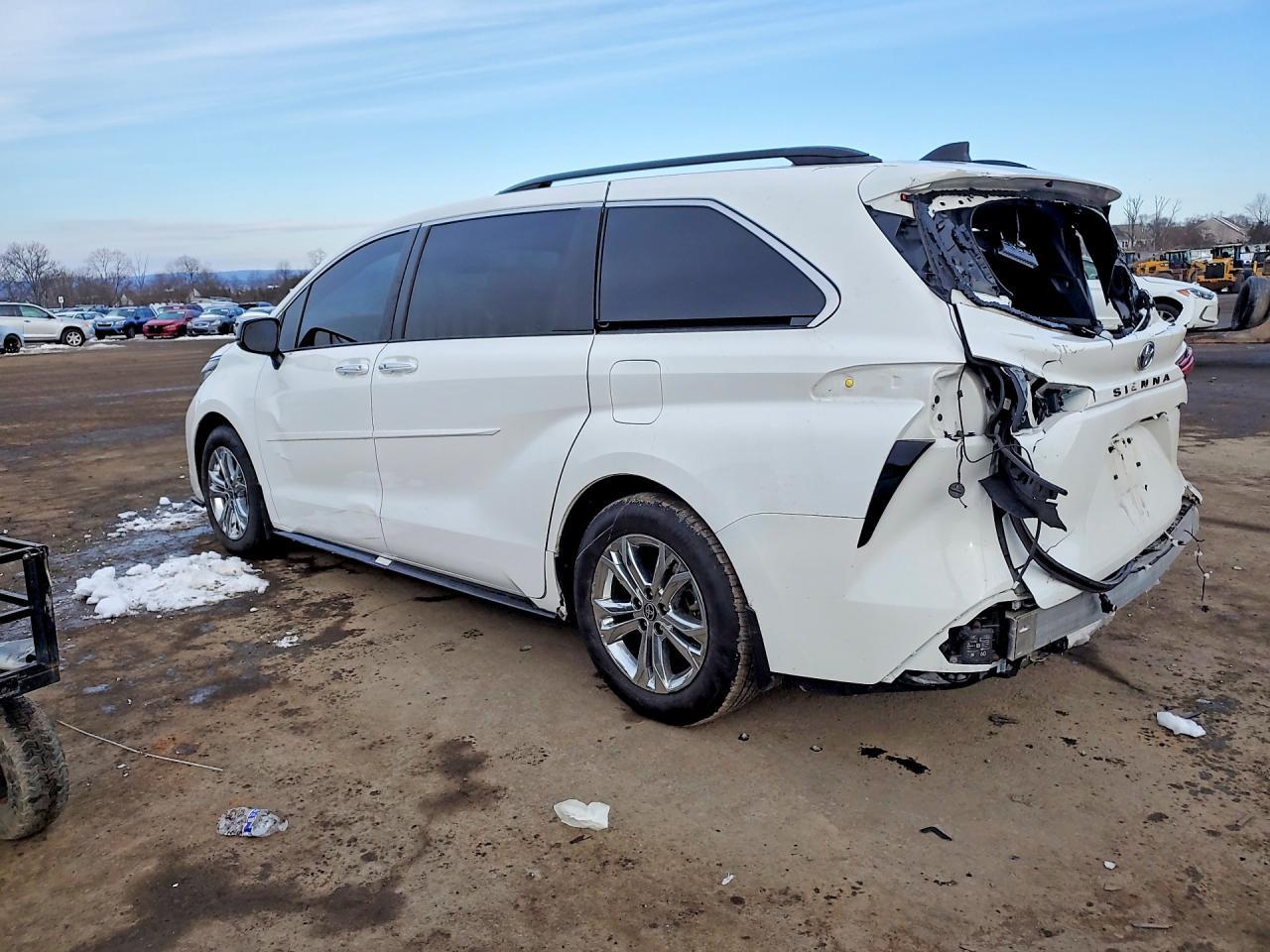 2022 TOYOTA SIENNA