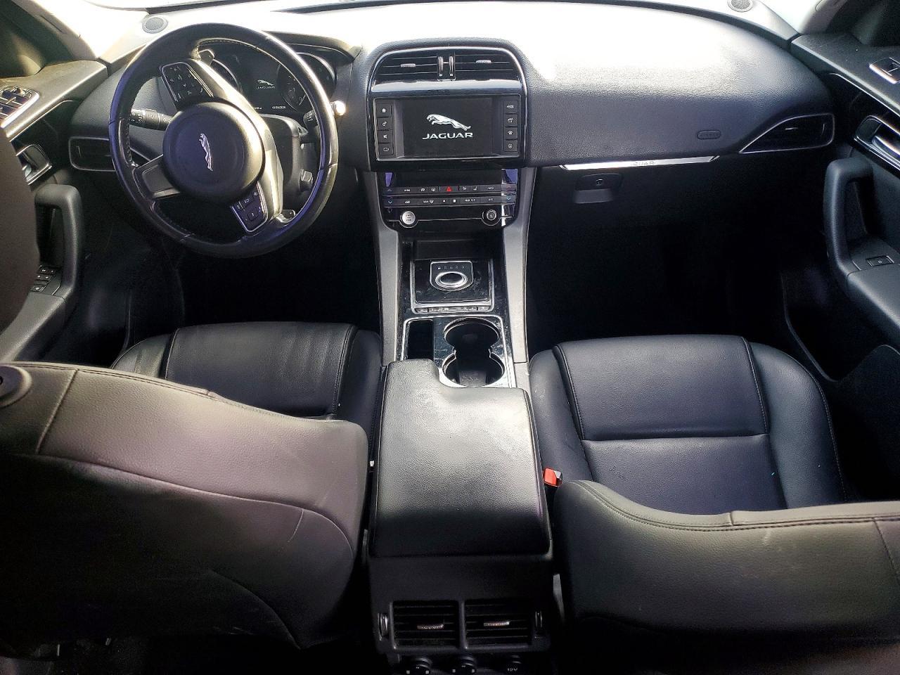 2017 JAGUAR F-Pace
