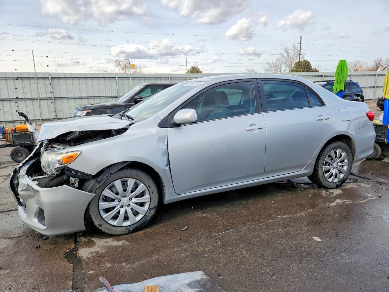 2013 TOYOTA COROLLA