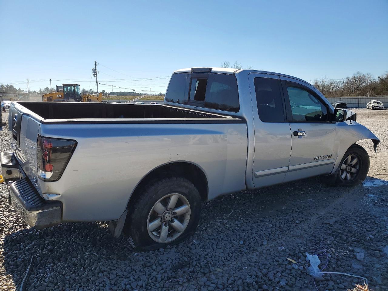 2011 NISSAN Titan