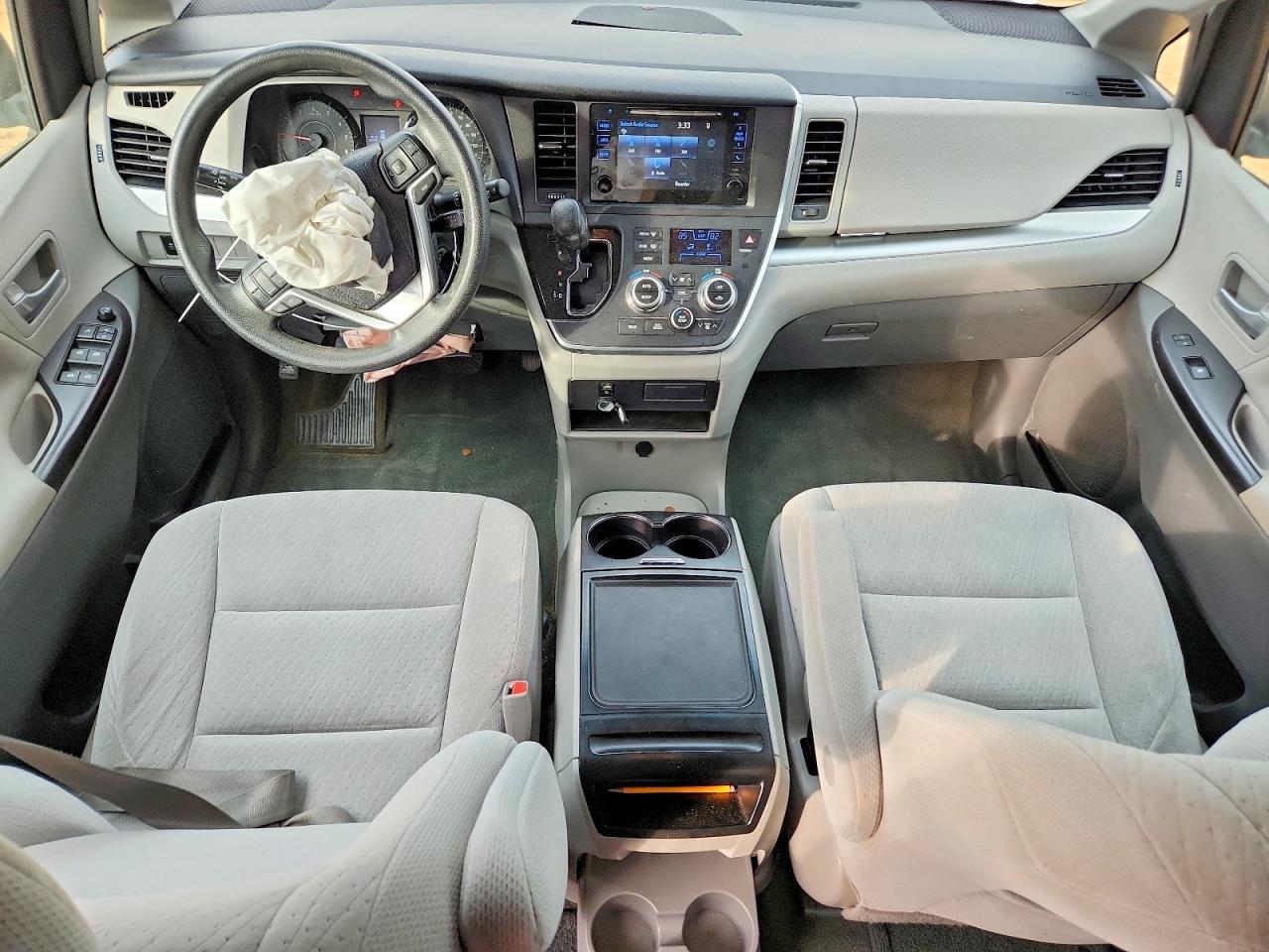 2016 TOYOTA SIENNA