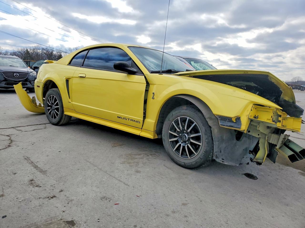 2001 FORD MUSTANG
