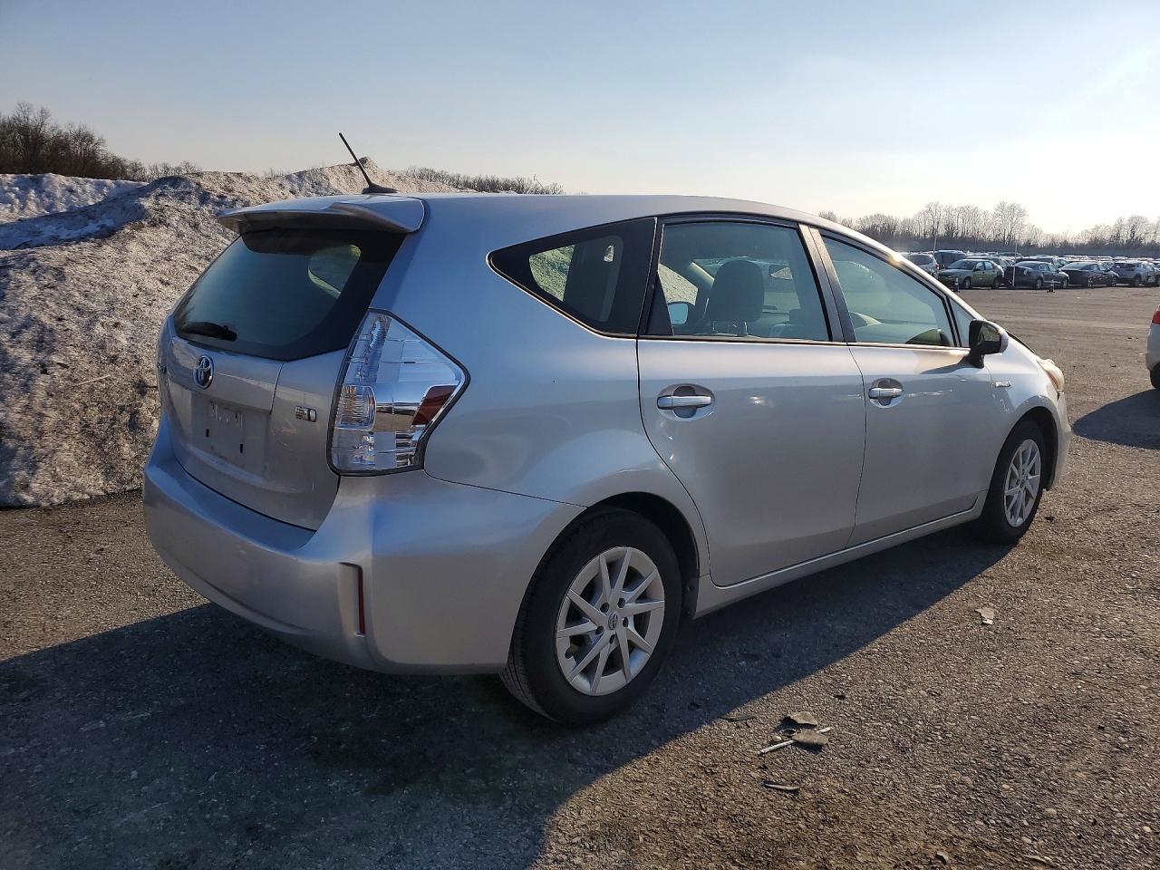 2012 TOYOTA PRIUS V