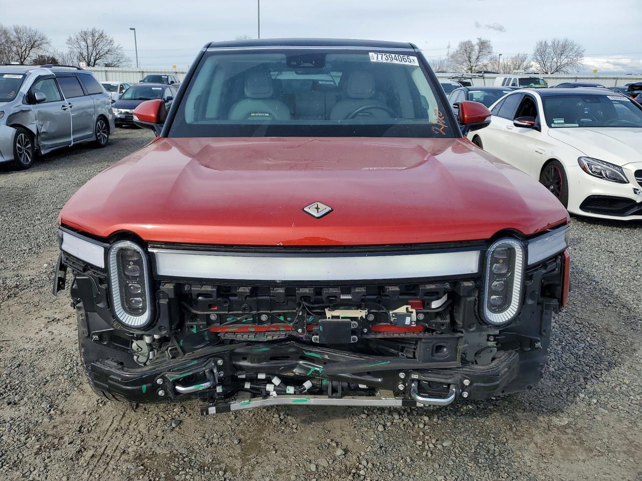 2024 RIVIAN R1s