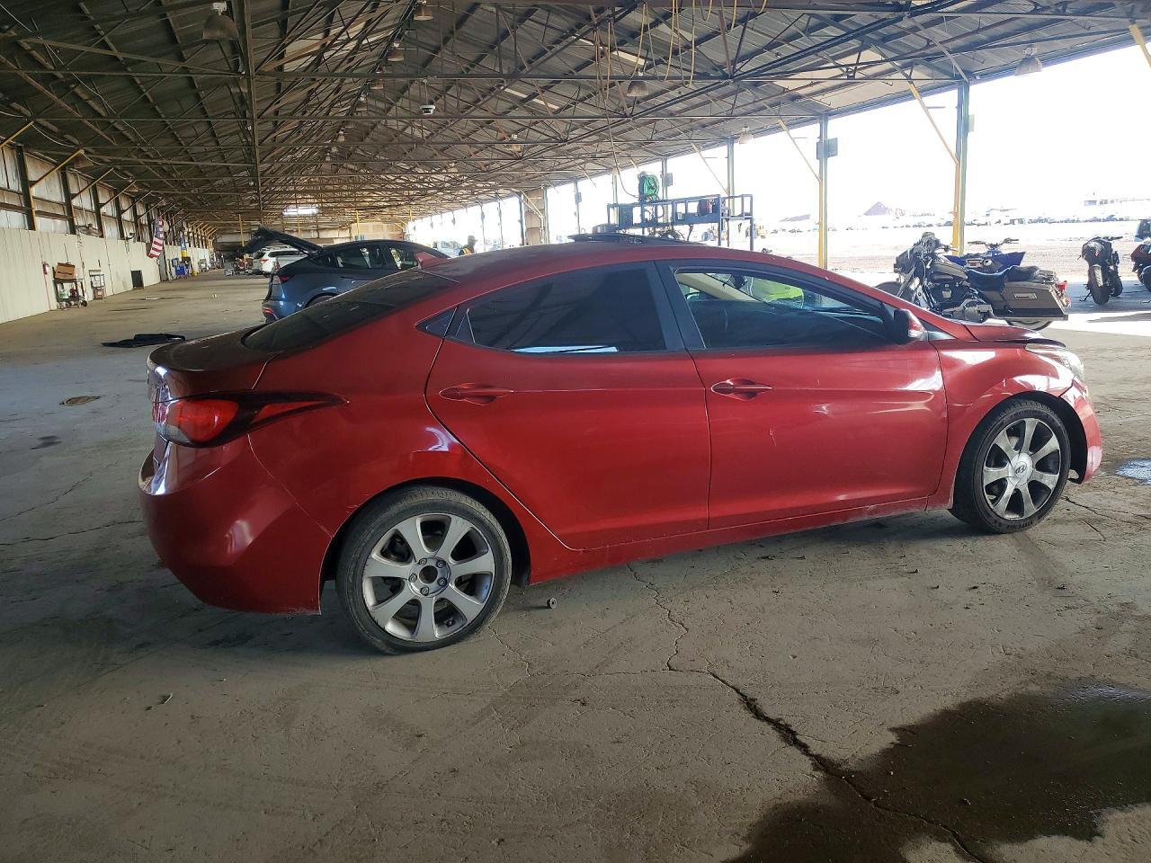 2012 HYUNDAI ELANTRA