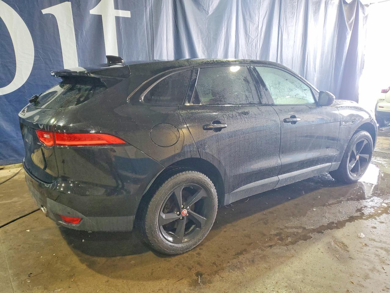 2017 JAGUAR F-Pace