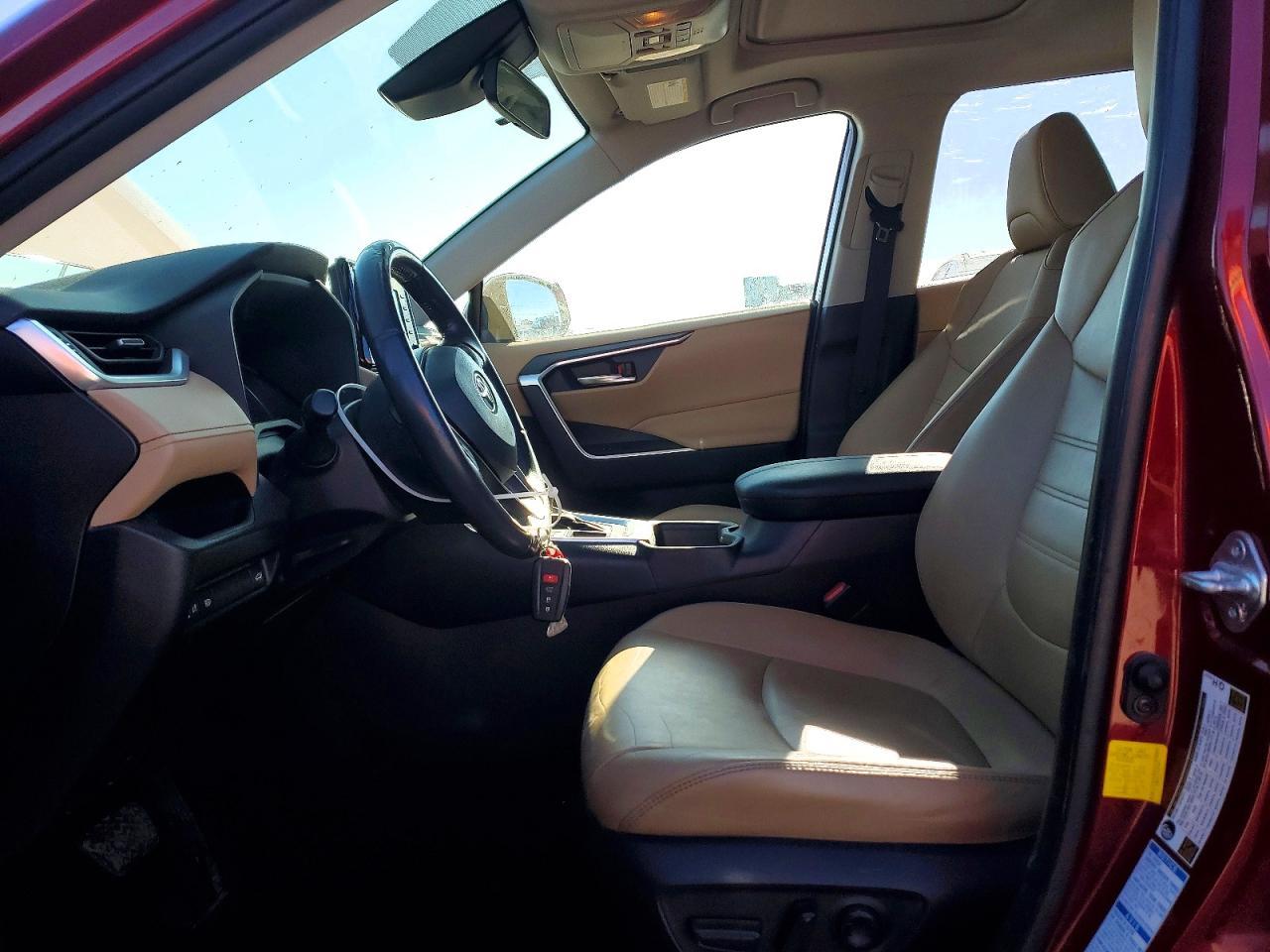 2019 TOYOTA RAV4
