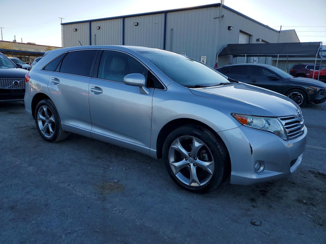 2010 TOYOTA VENZA