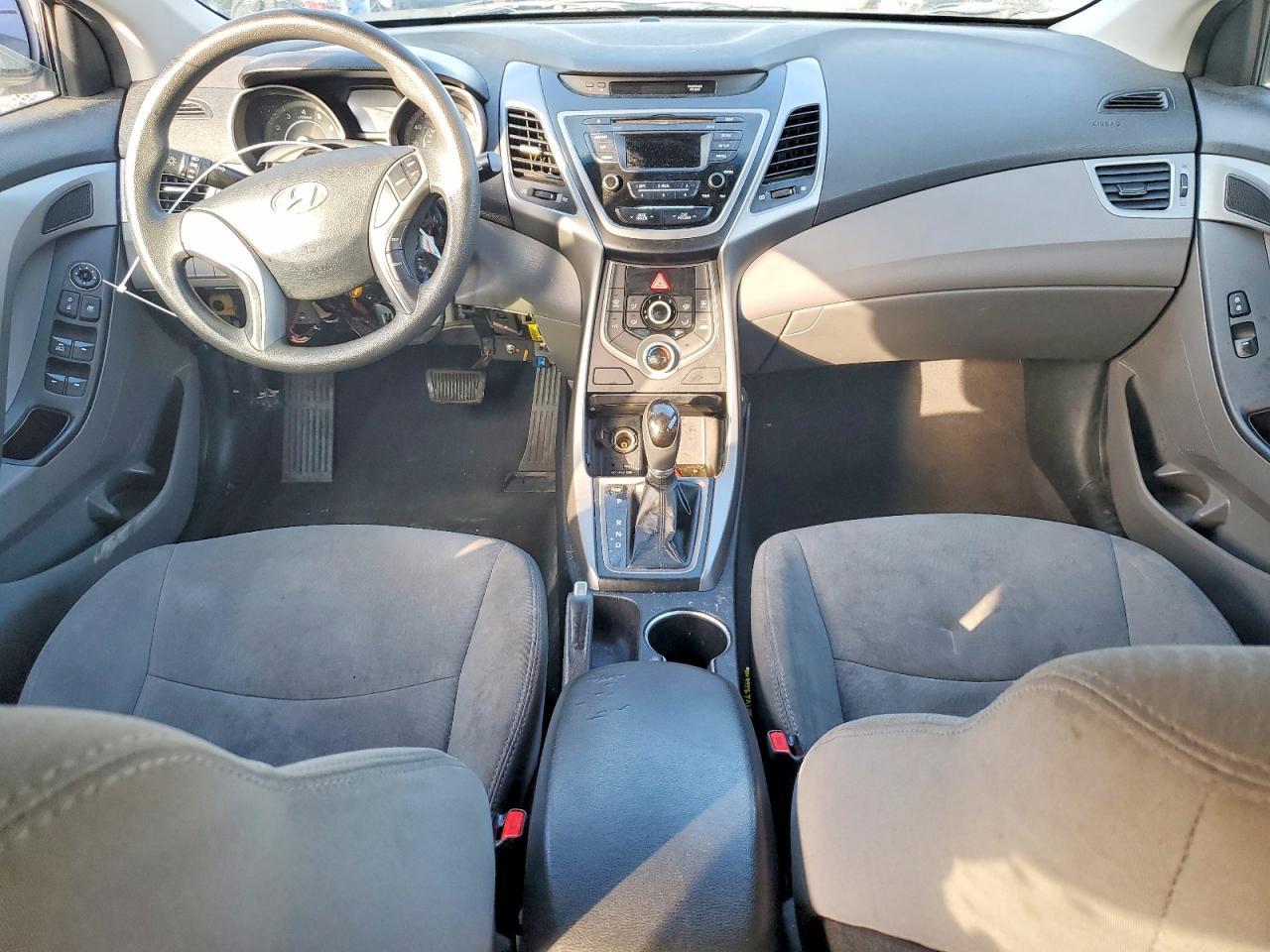 2016 HYUNDAI ELANTRA
