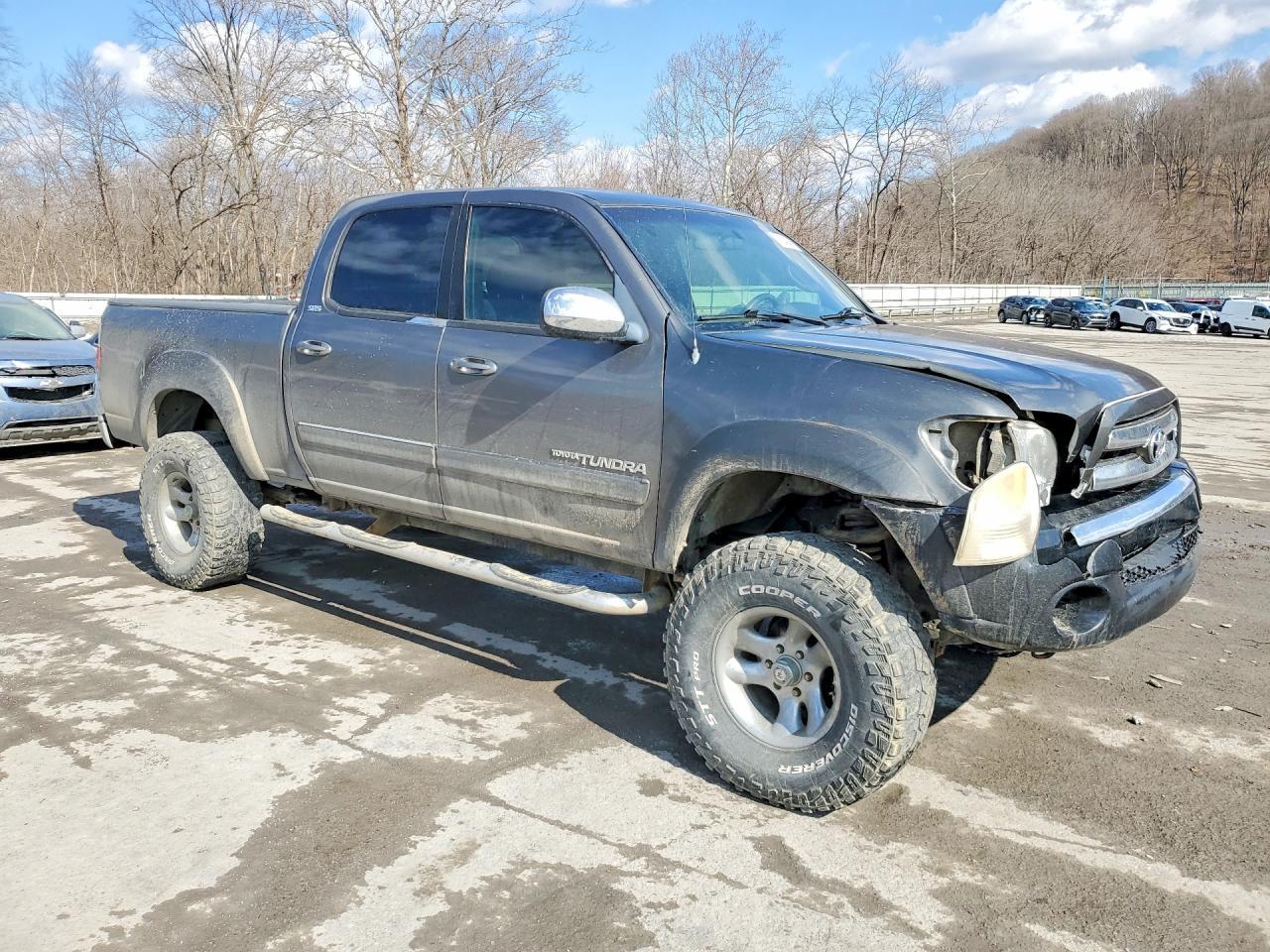 2004 TOYOTA TUNDRA