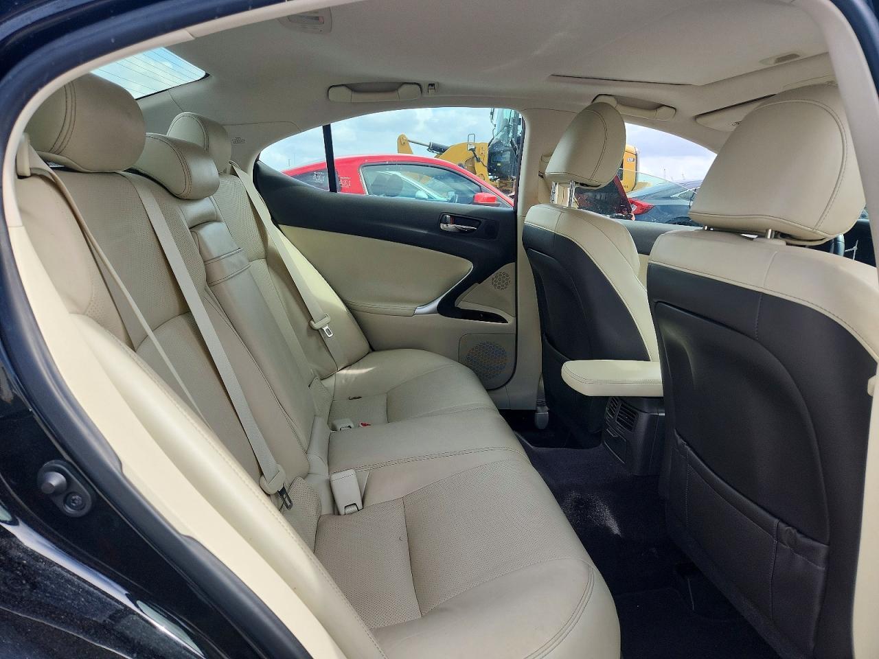 2013 LEXUS IS 250
