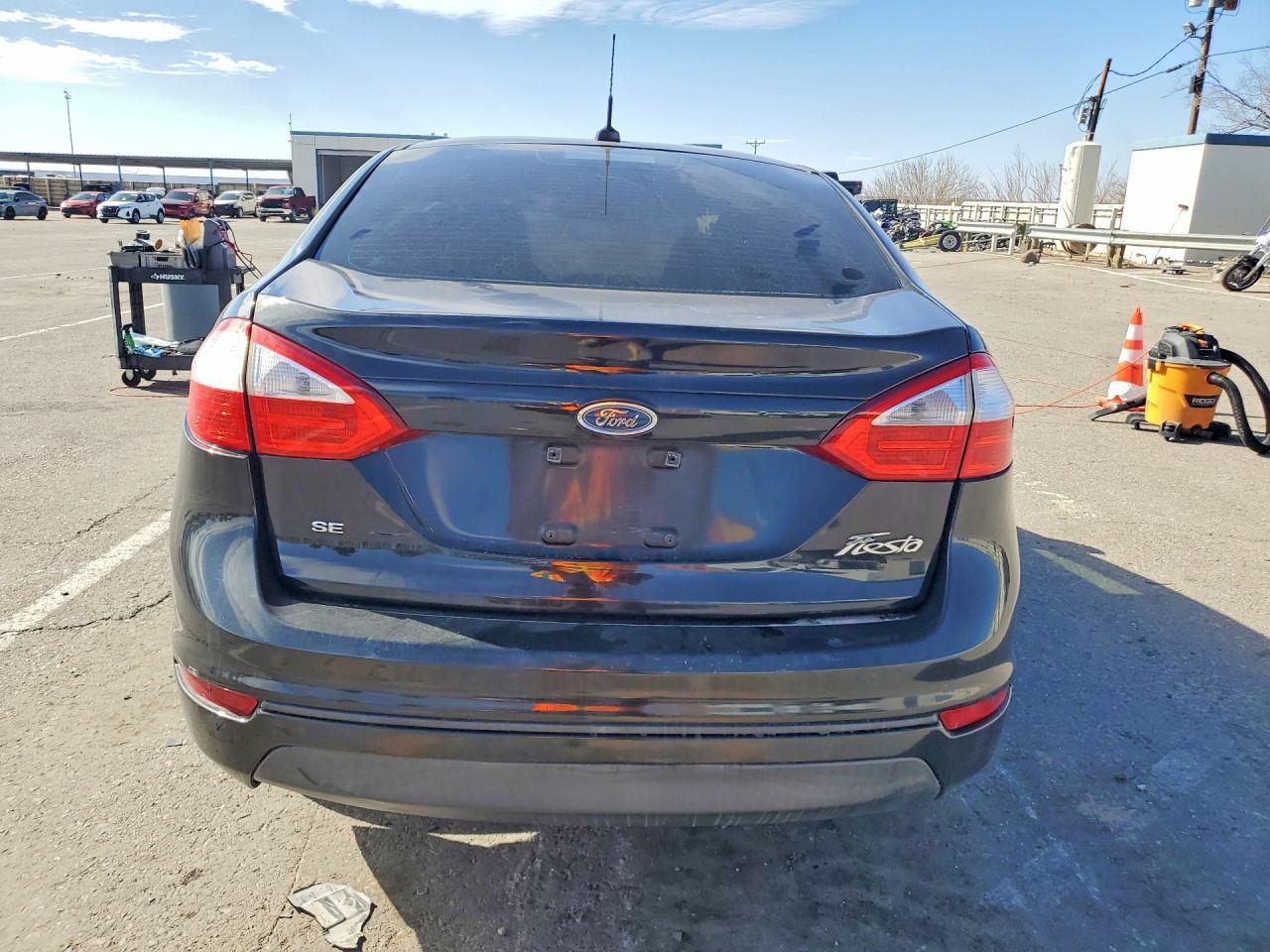 2014 FORD Fiesta