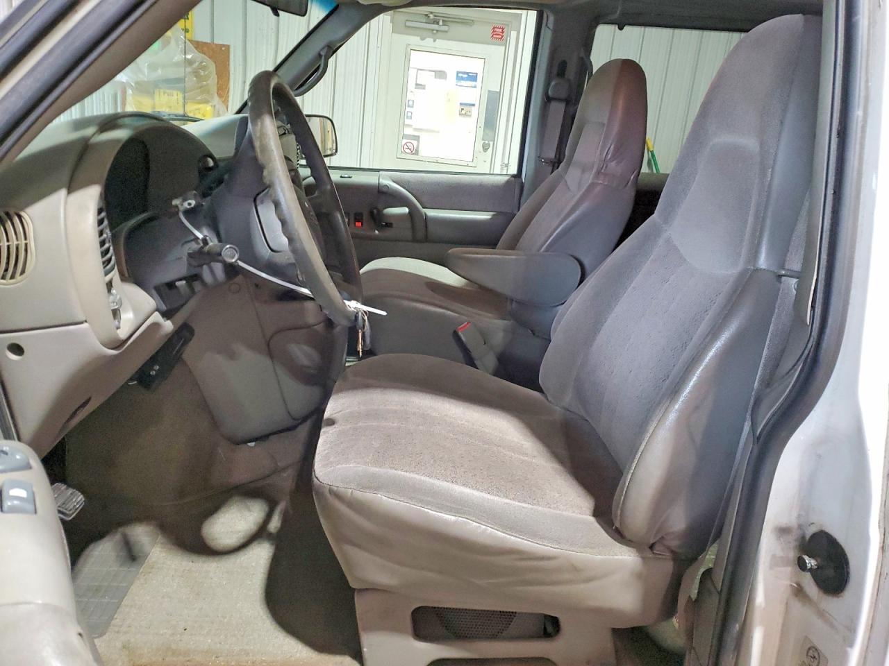 2003 CHEVROLET Astro