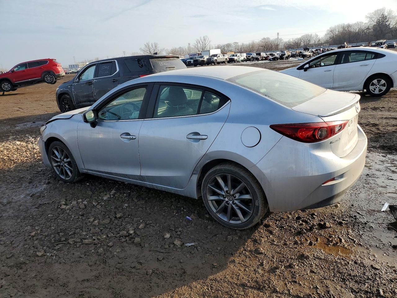 2018 MAZDA 3