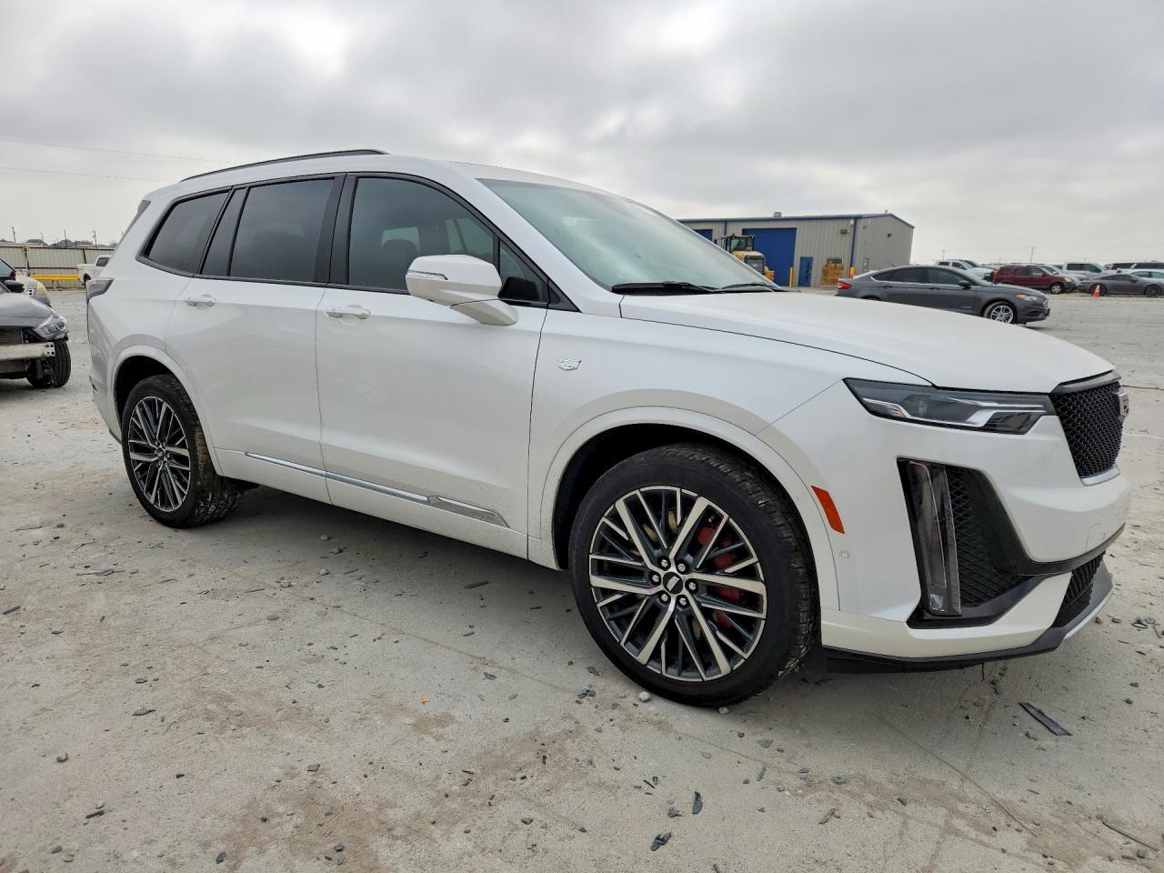 2024 CADILLAC XT6