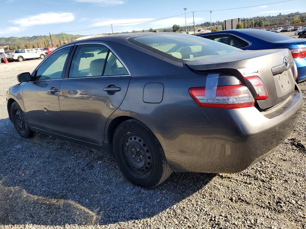 2011 TOYOTA CAMRY