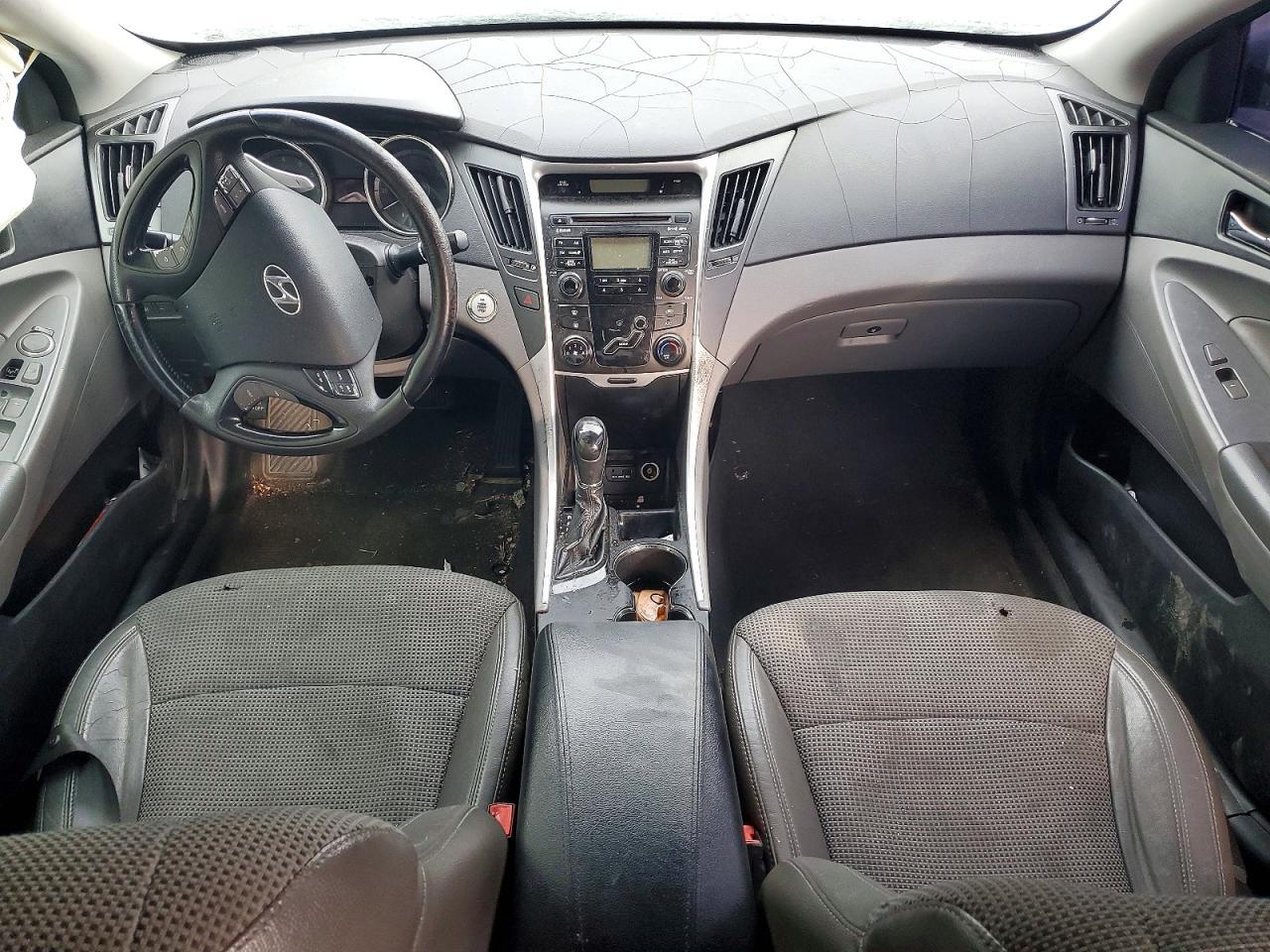 2011 HYUNDAI SONATA