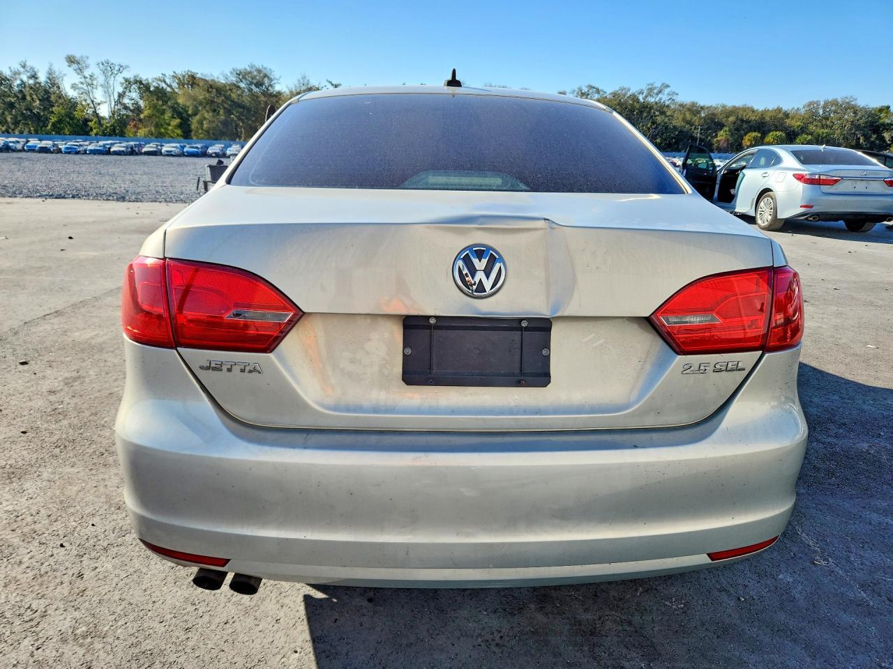 2011 VOLKSWAGEN JETTA