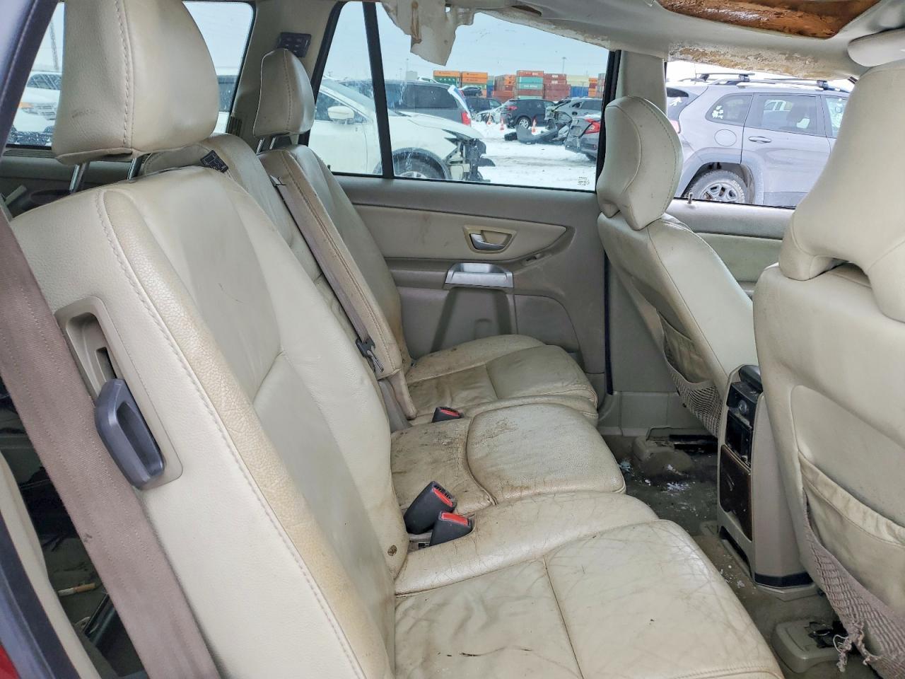 2004 VOLVO XC90