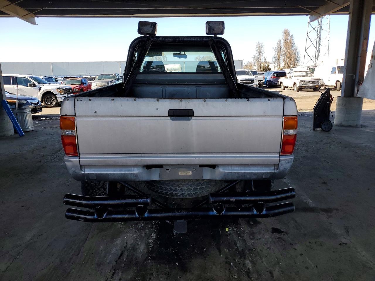 1988 TOYOTA Pickup