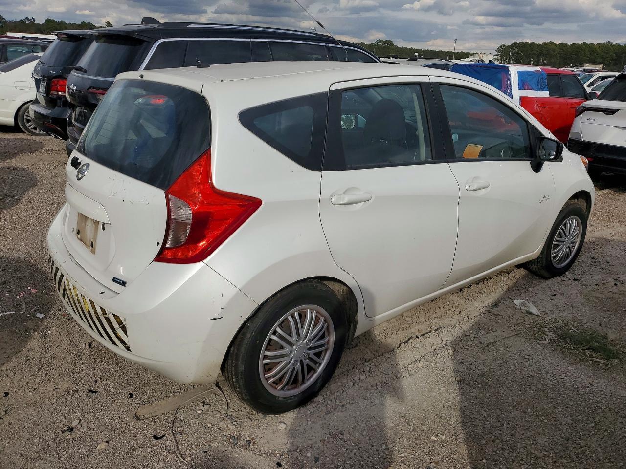 2015 NISSAN Versa Note