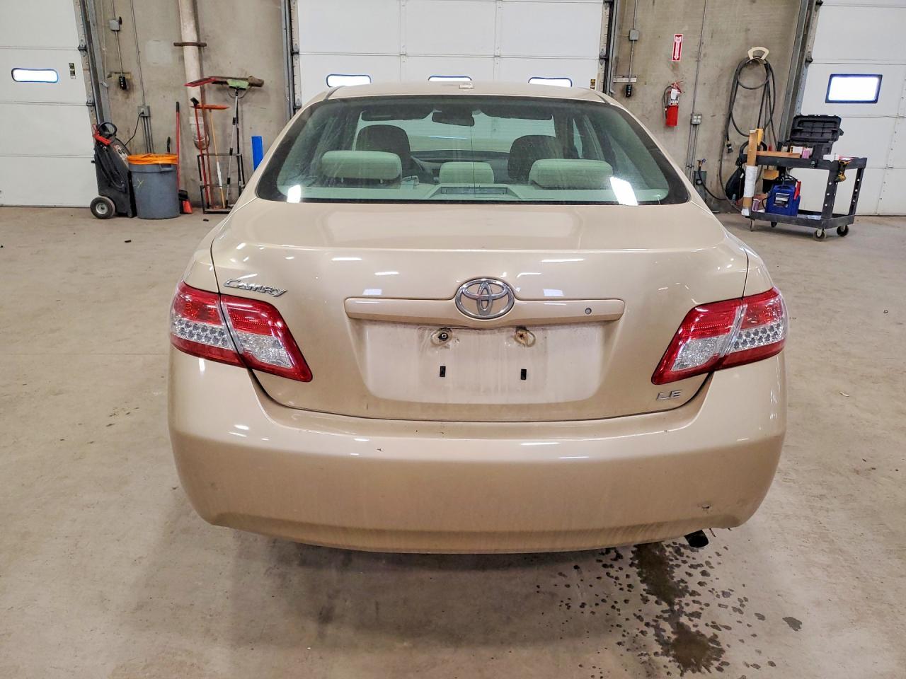 2011 TOYOTA CAMRY