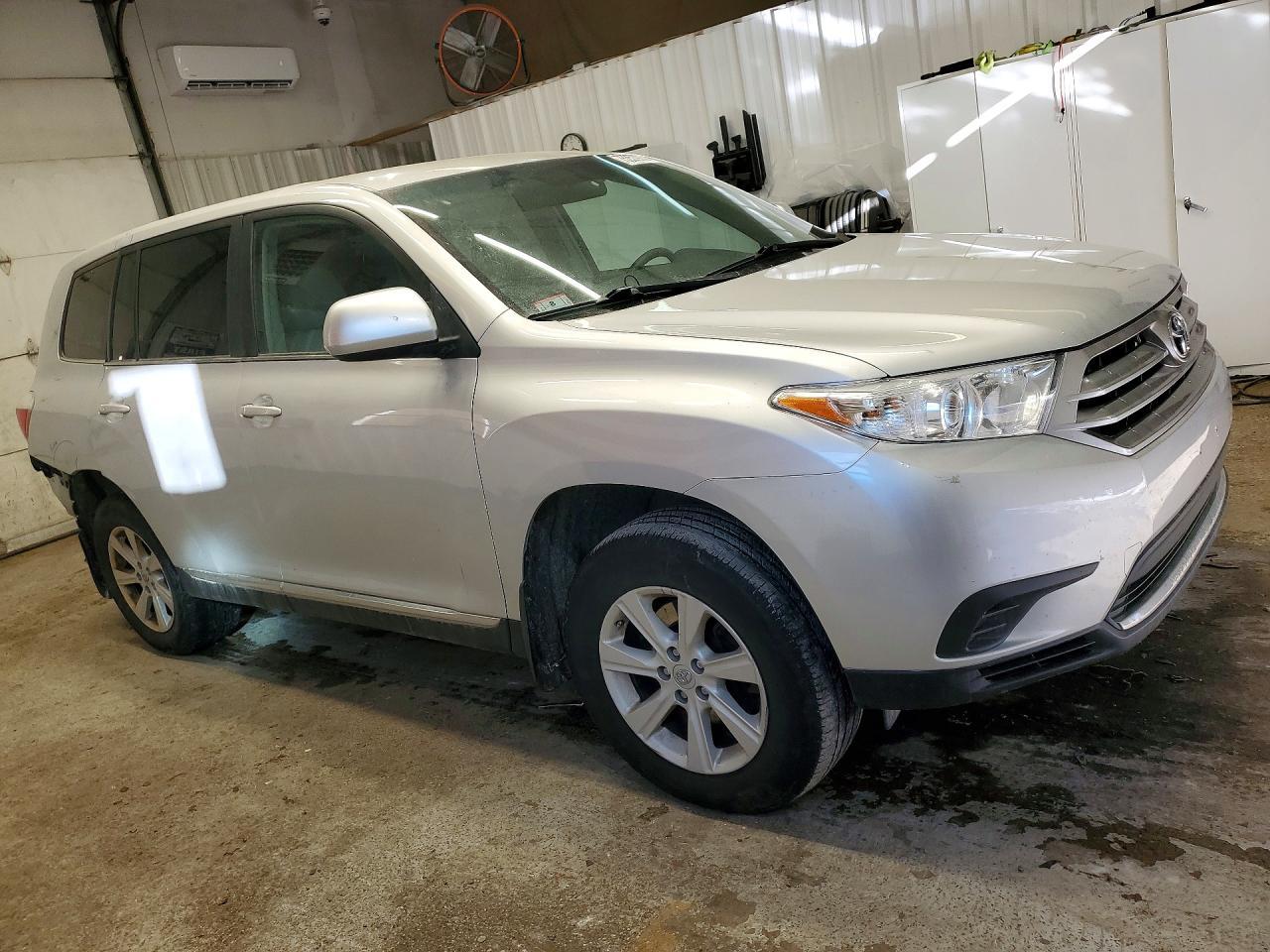 2013 TOYOTA HIGHLANDER