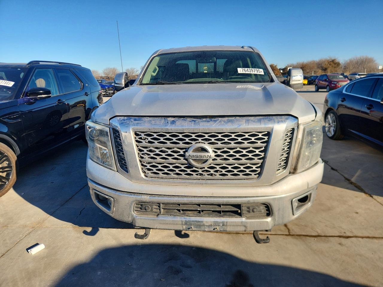 2016 NISSAN Titan