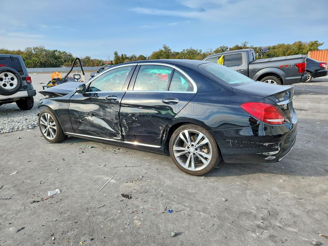 2016 MERCEDES-BENZ C-CLASS
