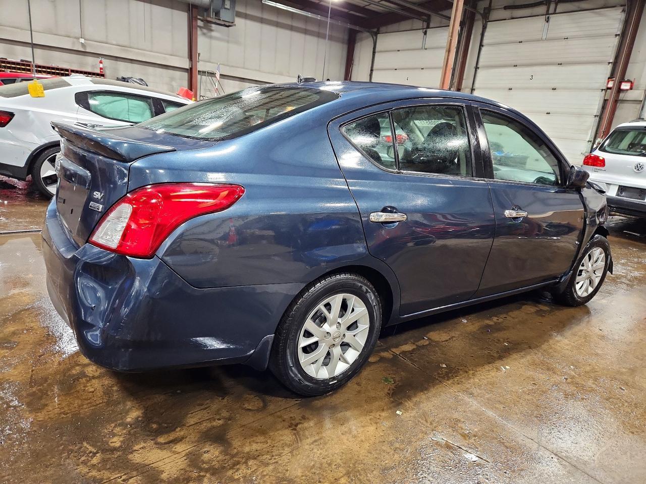 2017 NISSAN VERSA