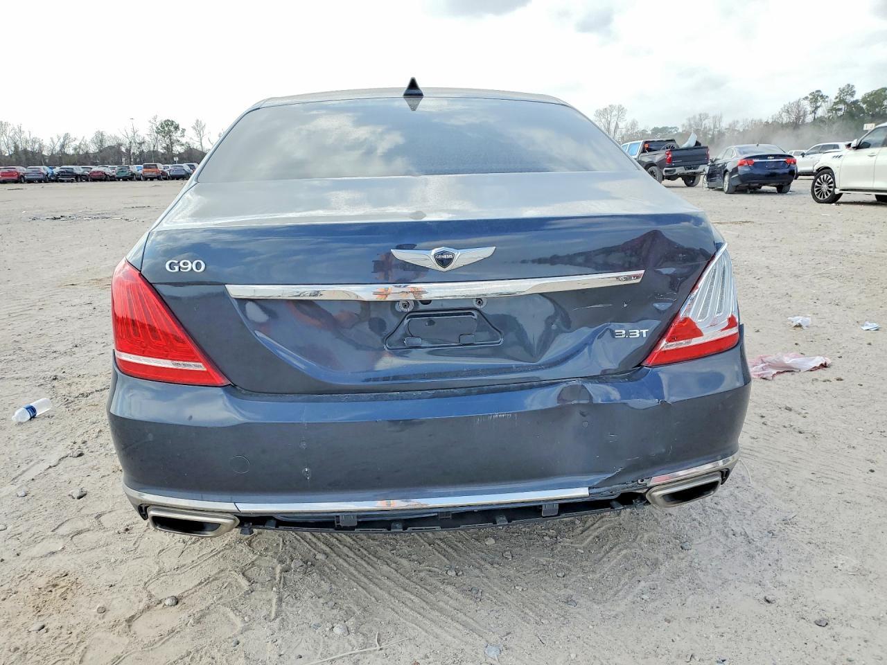 2017 GENESIS G90