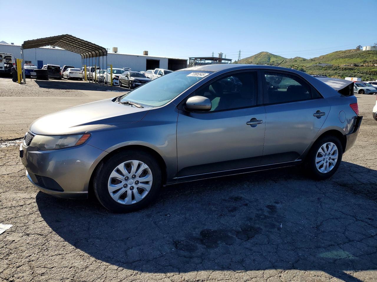 2011 KIA FORTE