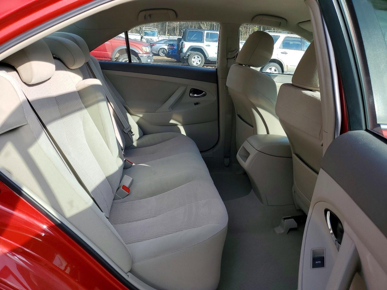 2011 TOYOTA CAMRY