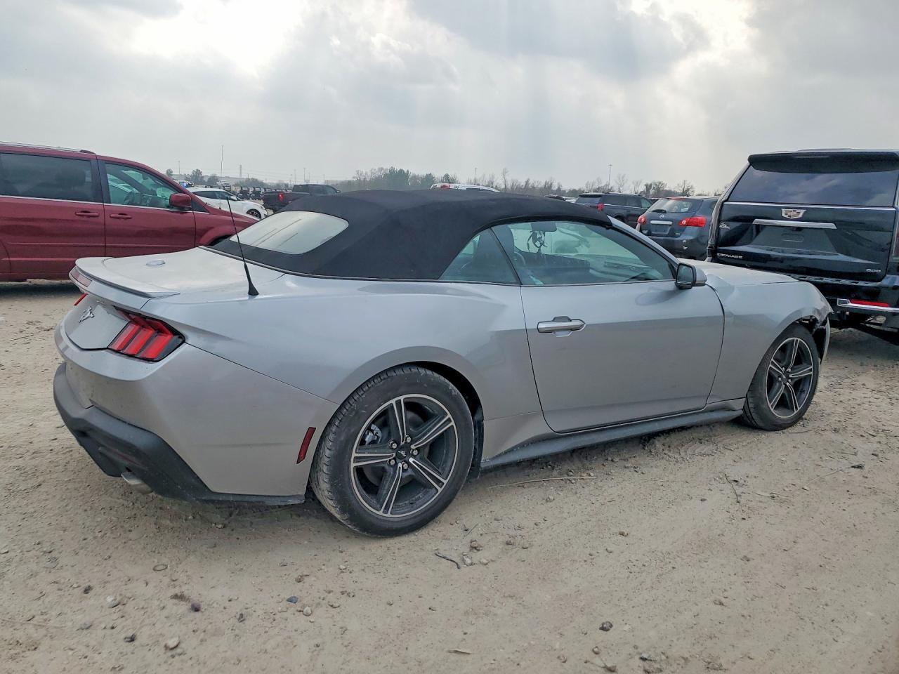 2025 FORD MUSTANG