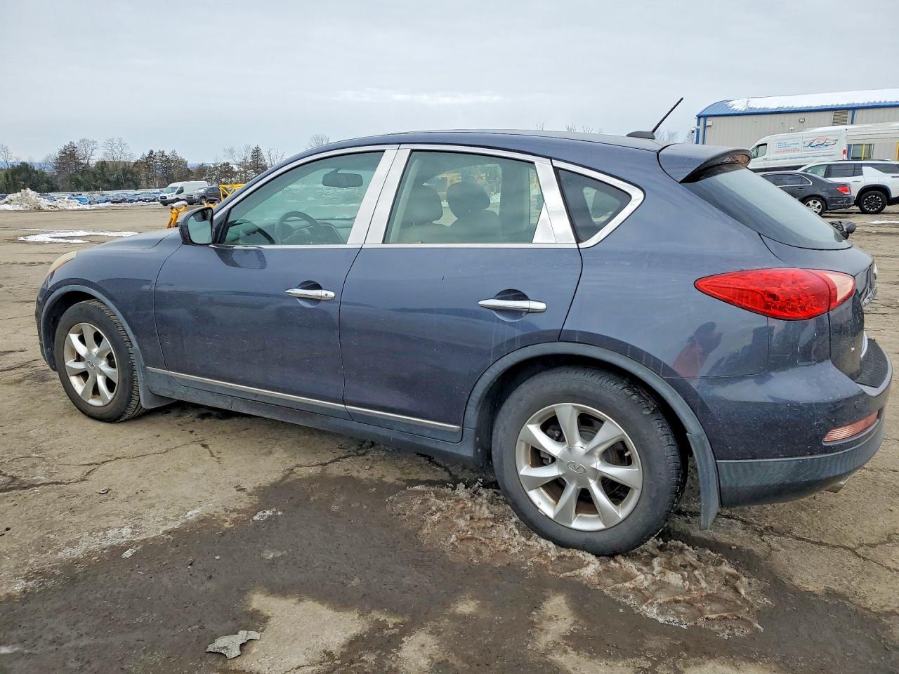 2010 INFINITI EX35