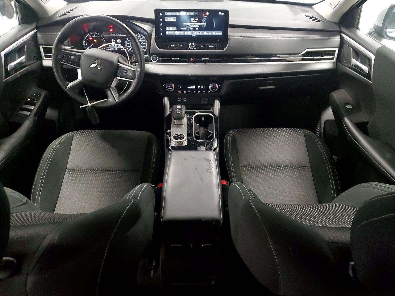 2025 MITSUBISHI outlander