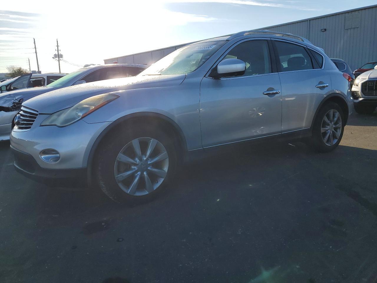 2011 INFINITI EX35