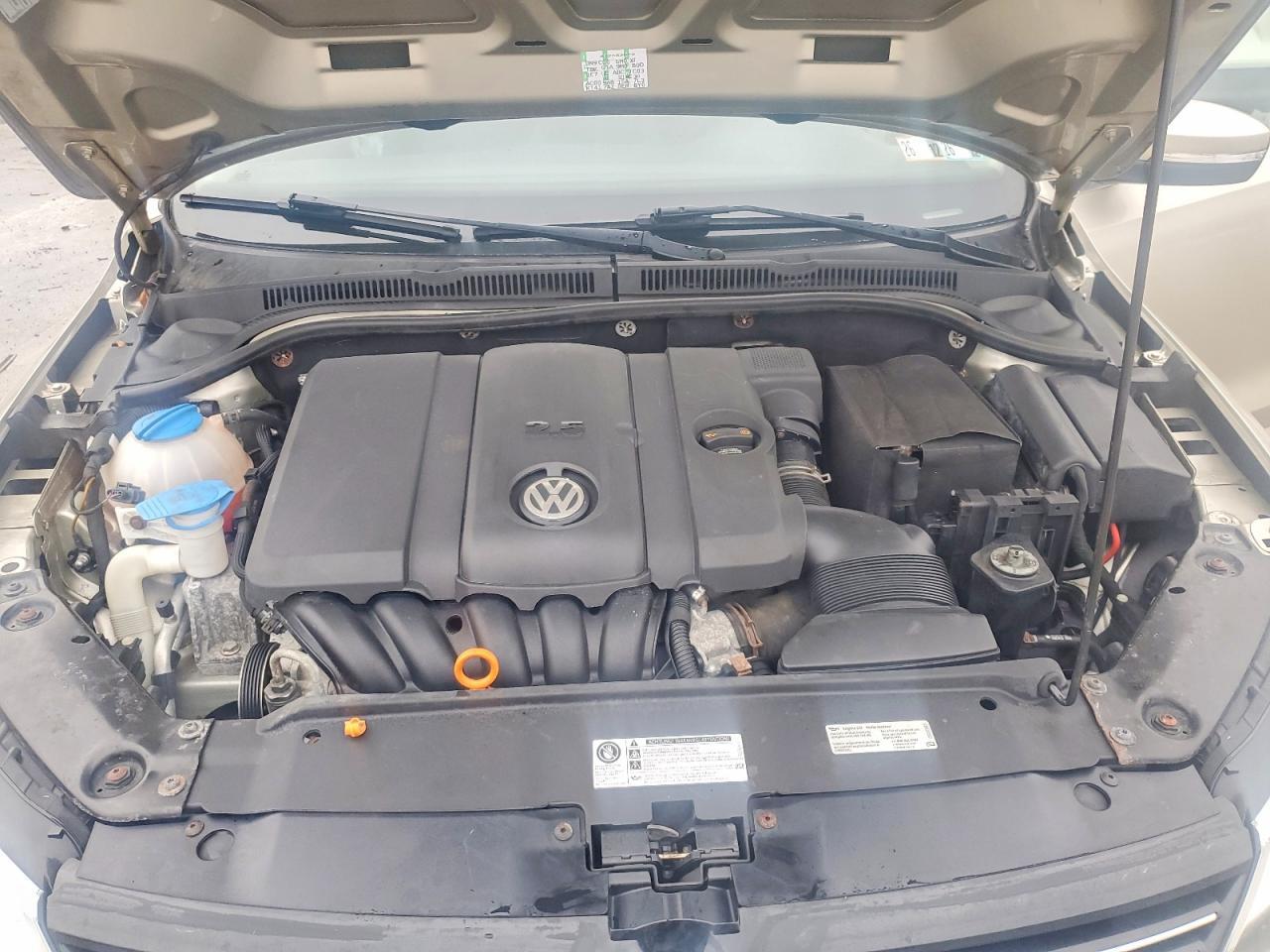 2013 VOLKSWAGEN JETTA