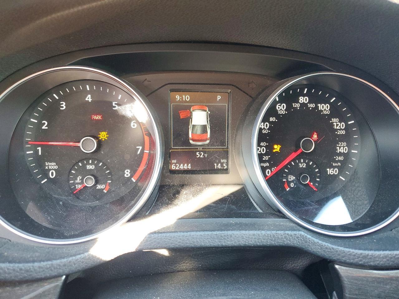 2017 VOLKSWAGEN Passat