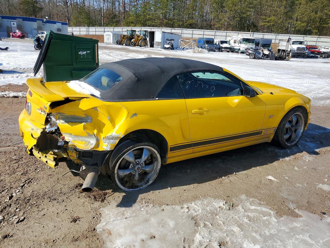 2005 FORD MUSTANG